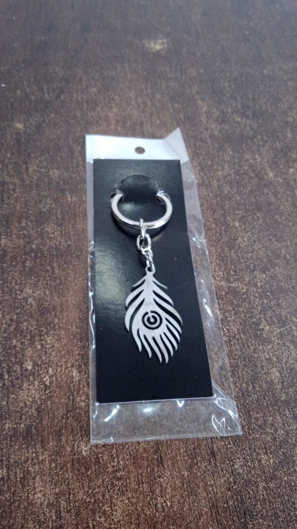 Peacock Feather Keychain – Durable Stainless Steel Design