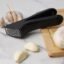 Garlic Press – Effortless Manual Garlic Crushing Tool