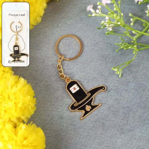 01_keychain_7190659e-cc71-4f54-affe-f081fd853993 Shivling Keychain – Durable Golden Metal Devotional Charm