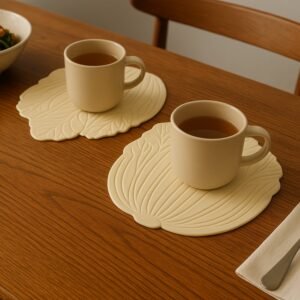 Silicone Leaf Coaster Set – Heat-Resistant & Anti-Slip Protection