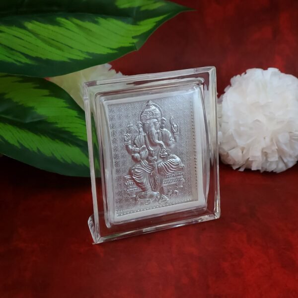 02_63fedbe4-ca7b-4c31-9f8f-550de97f0923 Lord Ganesha Silver-Plated Photo Frame – Elegant Spiritual Decor