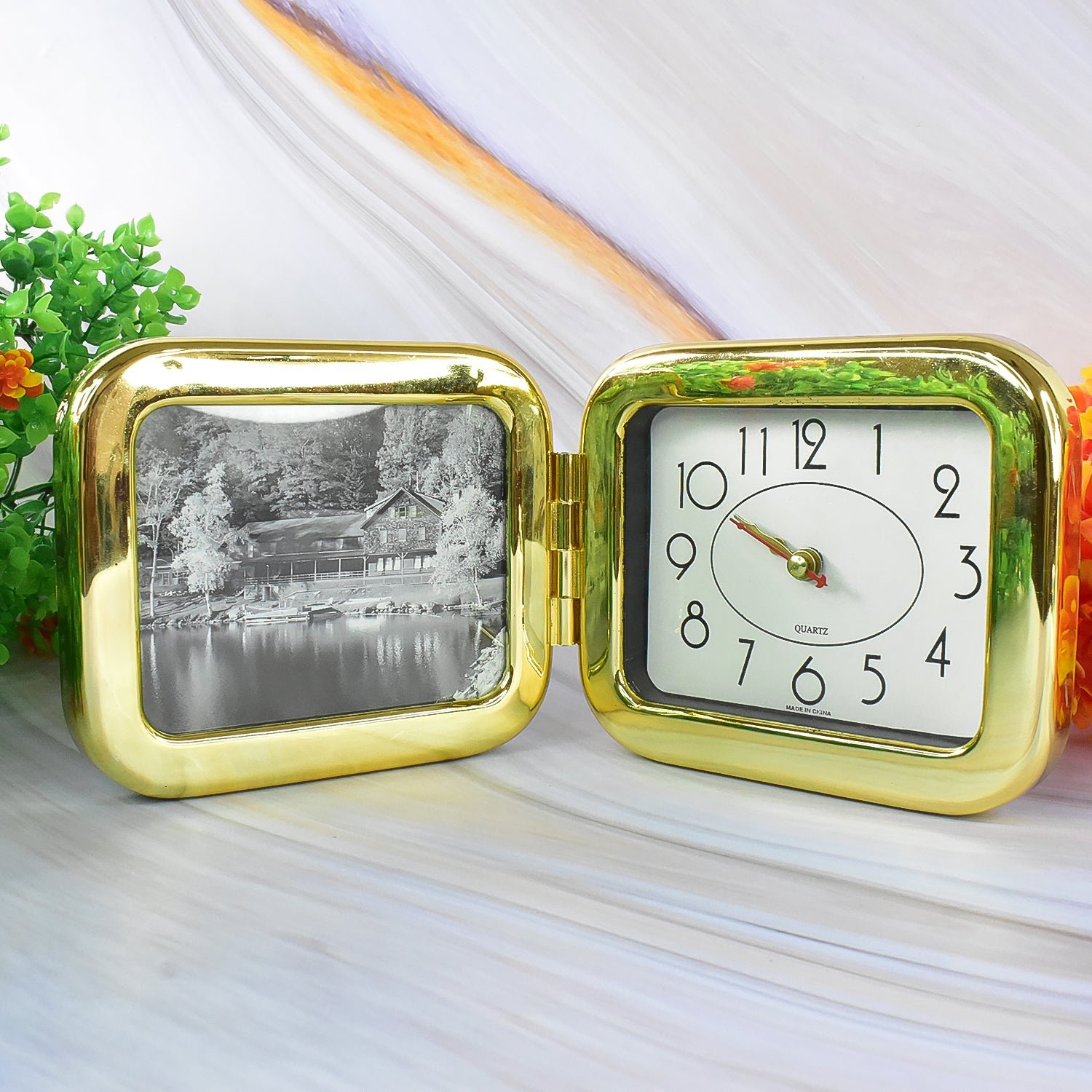 Foldable Desk Clock – Portable, Space-Saving Timepiece | VoltDesk
