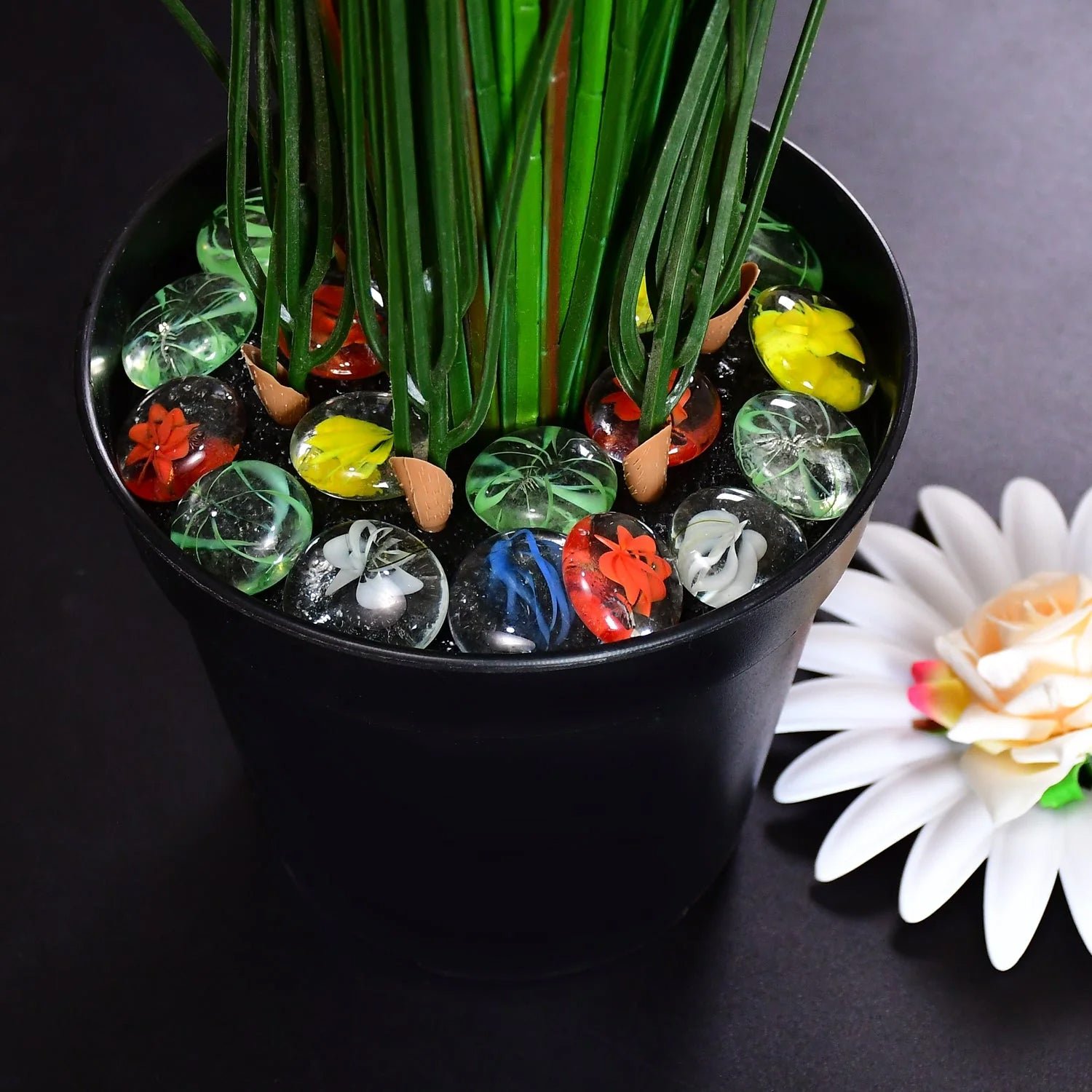 Decorative Garden Stones – Multi-Color Glow-in-Dark Pebbles |