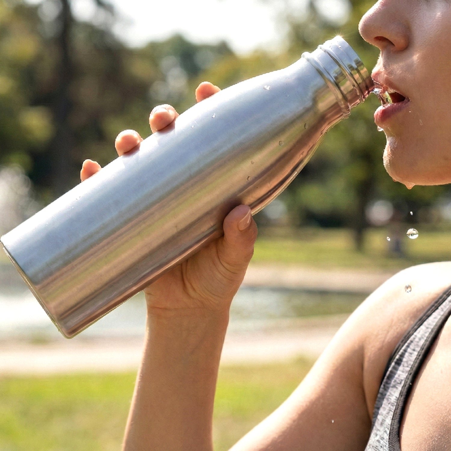 Stainless Steel Water Bottle 1000 ML – Leakproof with Carry Strap