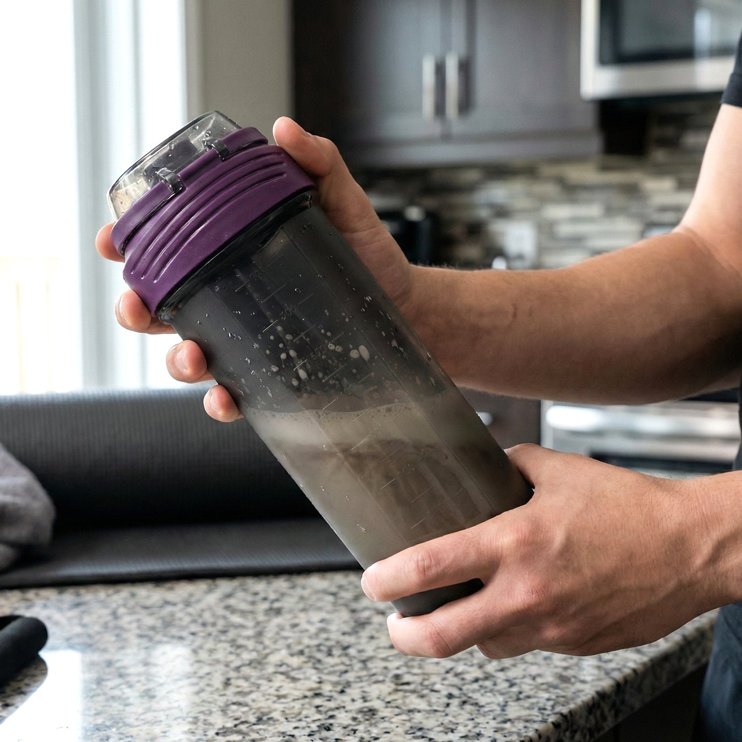 700 ML Protein Shaker Bottle – Leak-Resistant, Portable Hydration