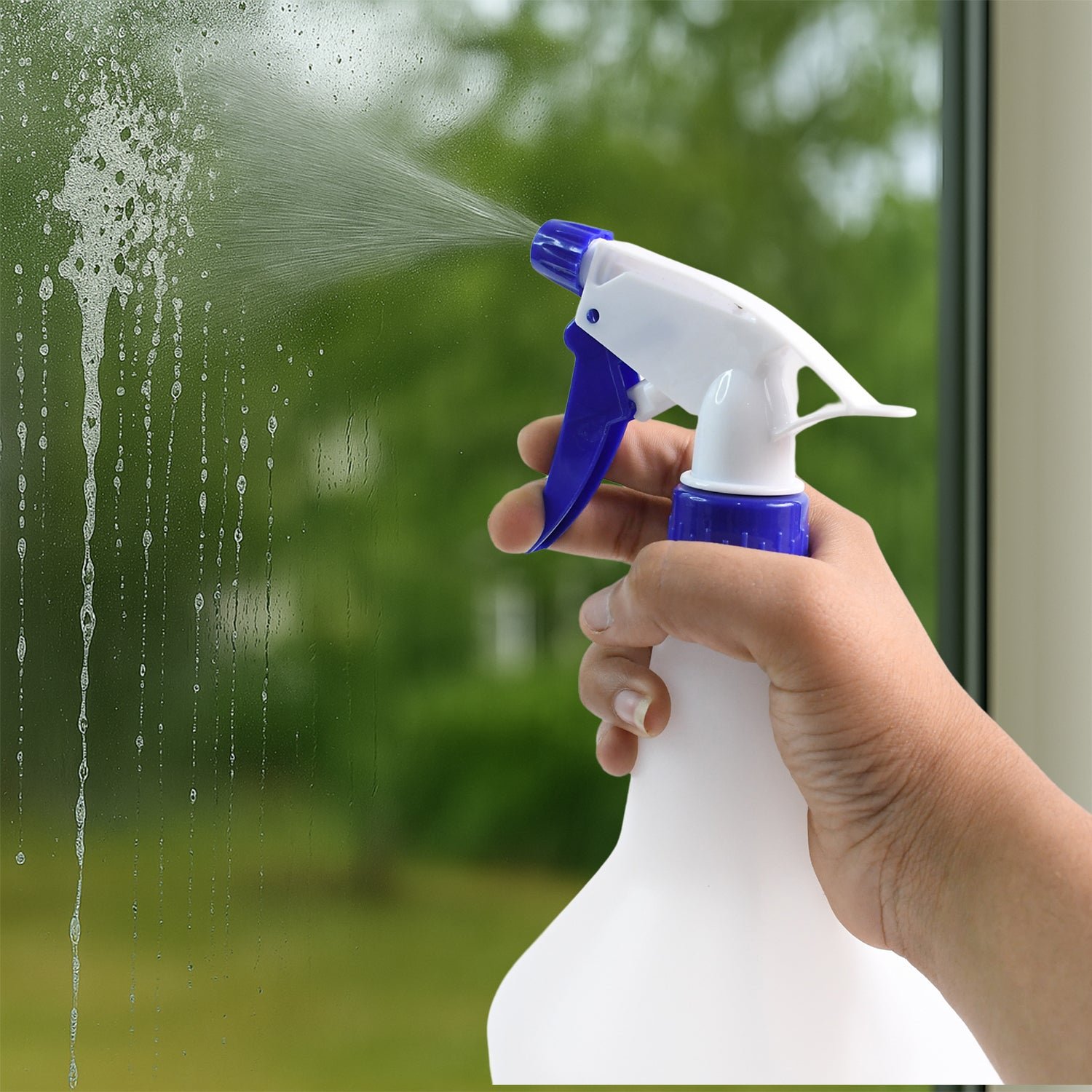 Plastic Trigger Spray Bottle 1L – Adjustable Mist & Stream Spray