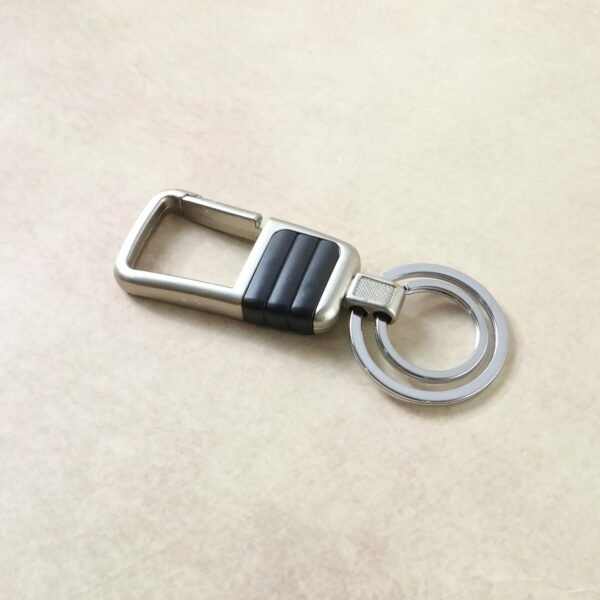 Heavy Duty Metal Keychain – Durable & Stylish for Everyday Use