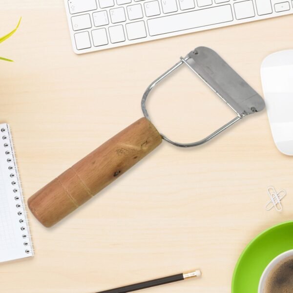 Wooden Handle Vegetable Peeler – Ergonomic & Durable Design