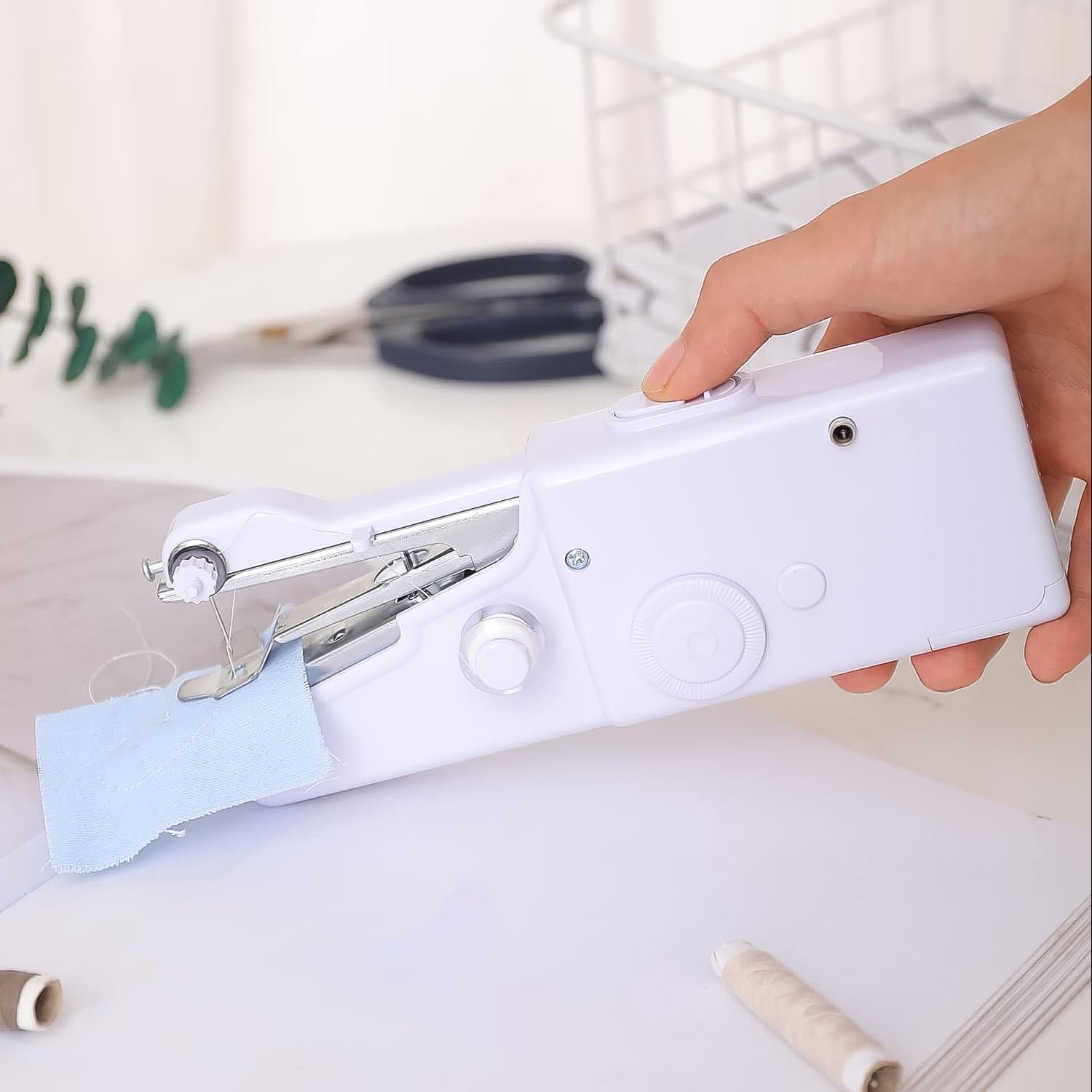 Mini Electric Sewing Machine – Portable & Cordless |