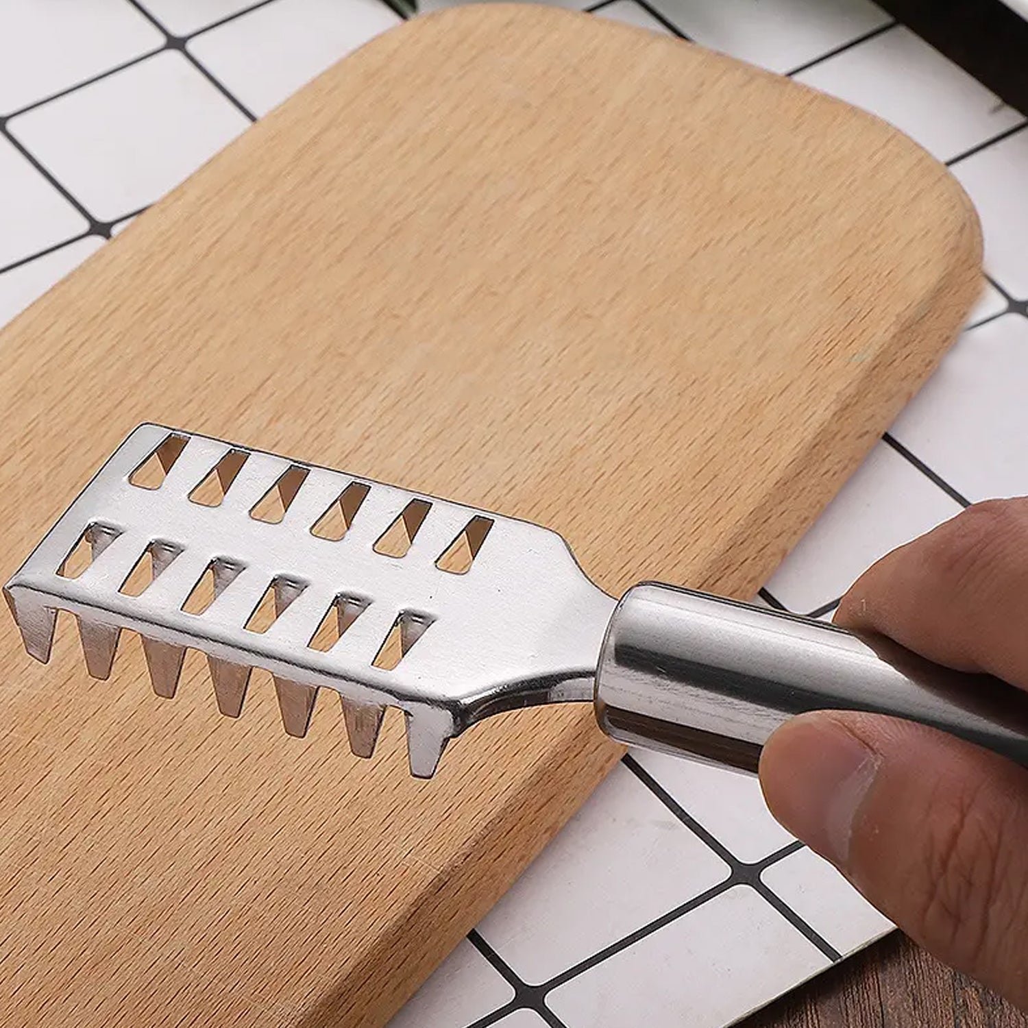 03_0e1d3e55-0f7c-44c1-bdc8-0878d8135fa0 Fish Scale Remover – Sawtooth Stainless Steel Scraper | Quickslice