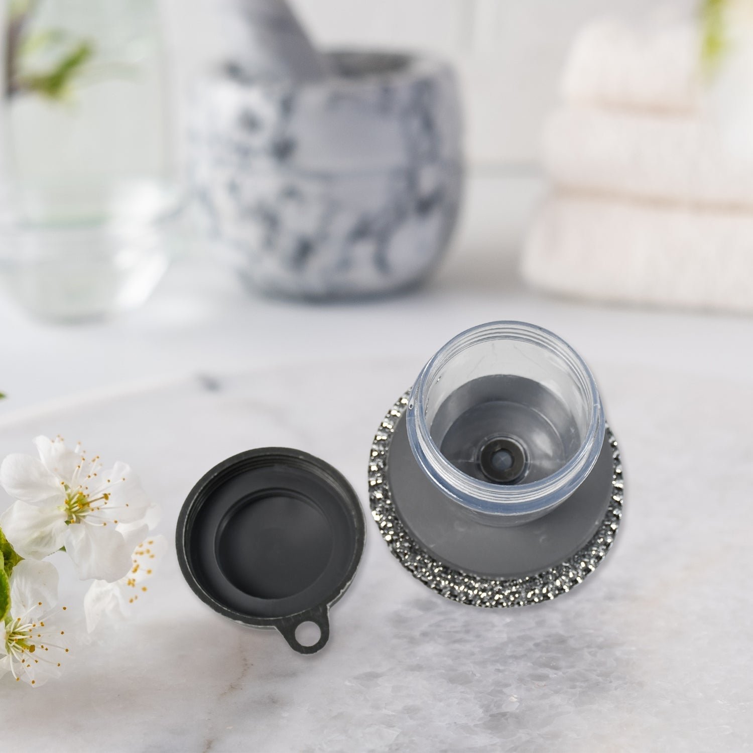 Soap Dispensing Dish Brush – Easy Kitchen Cleaning | VelvetBubbles