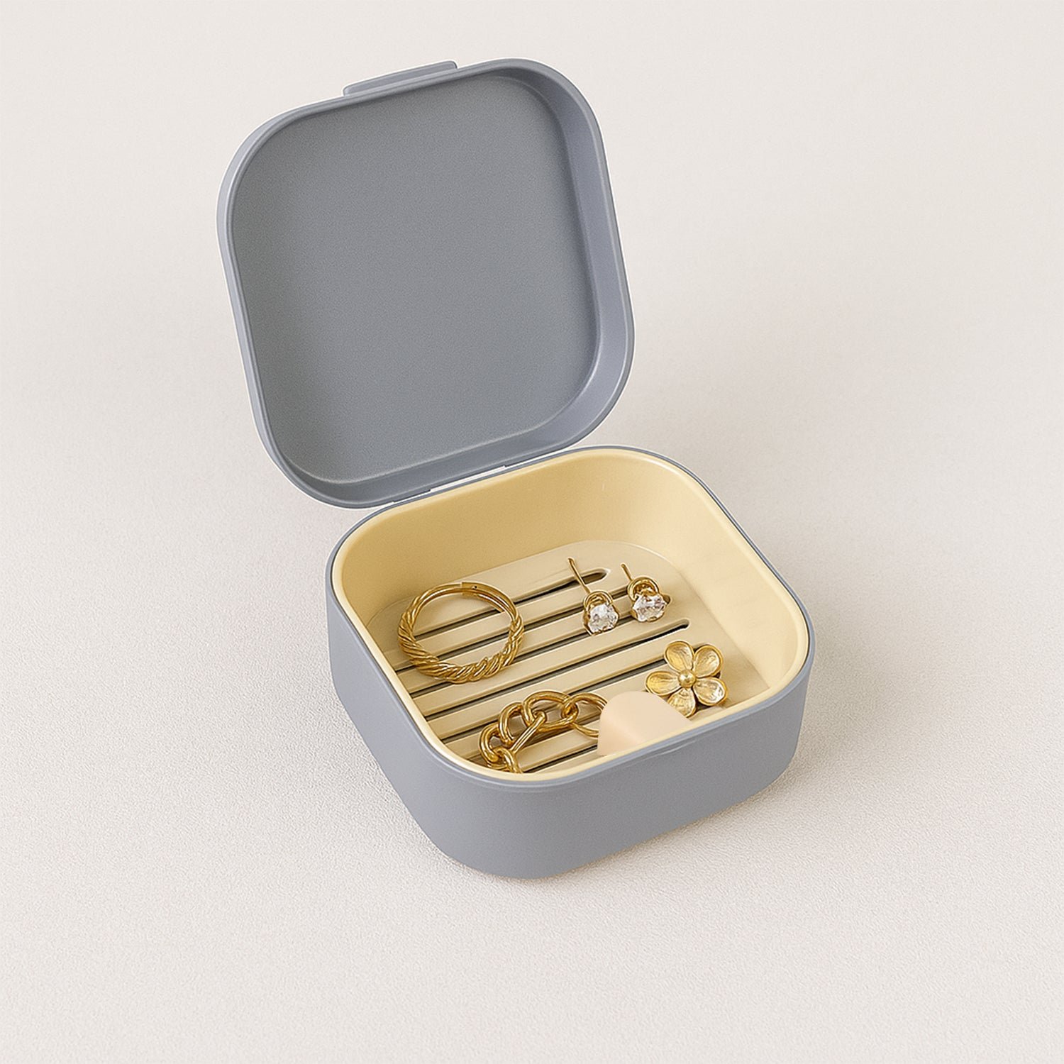 03_47c3577b-eaef-400a-aa96-80c0e15fcb98 Teeth Storage Box – Hygienic Denture Case with Inner Tray