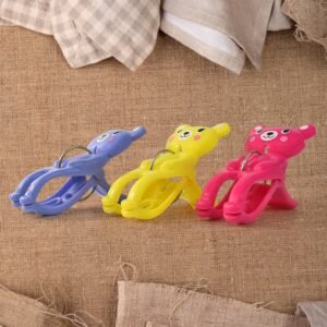 Windproof Towel Clips – Strong Plastic Clips for Beach Towels (3 Pcs)