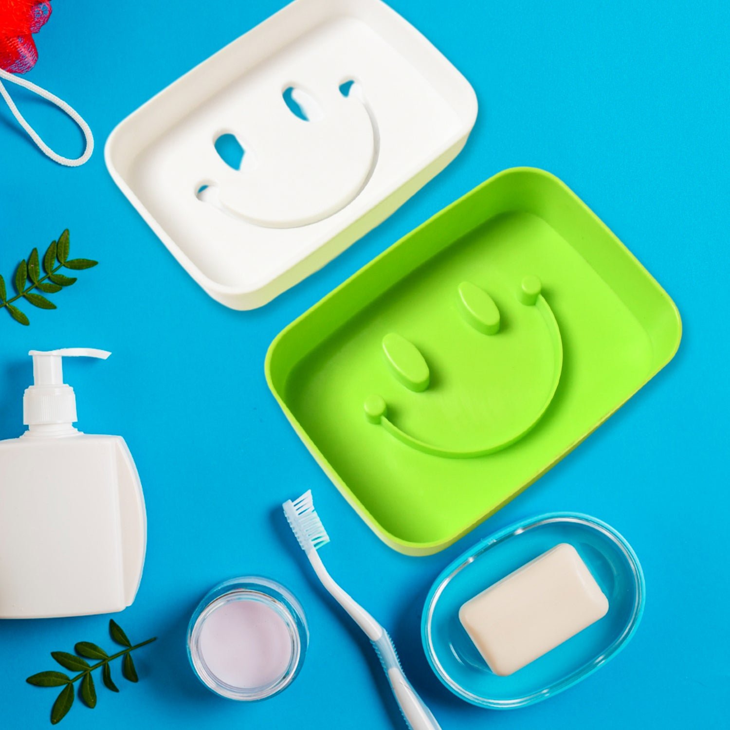 Portable Travel Soap Dish Box – Cute Smiley Face & Draining Design