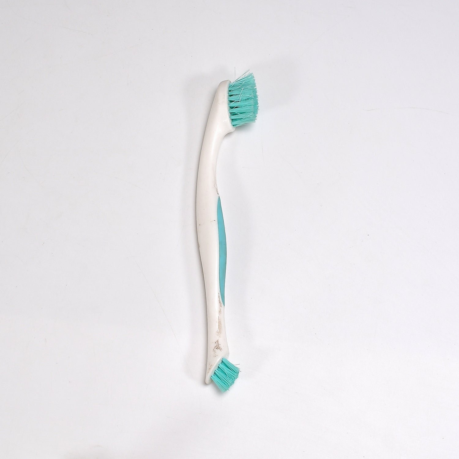 Multipurpose Cleaning Brush – Dual-Sided & Ergonomic | Styleva