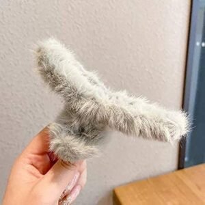 Plush Hair Claw Clip – Soft, Non-Slip & Stylish | Calm & Curl