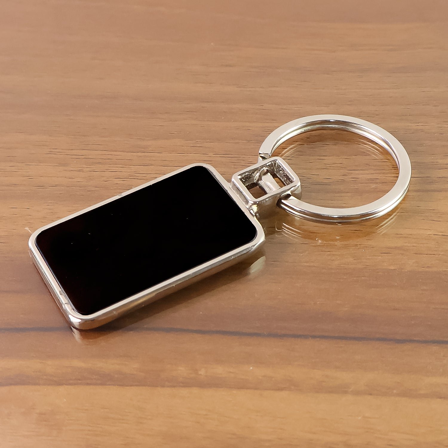 Rectangular Metal Keychain – Durable Black & Silver Design
