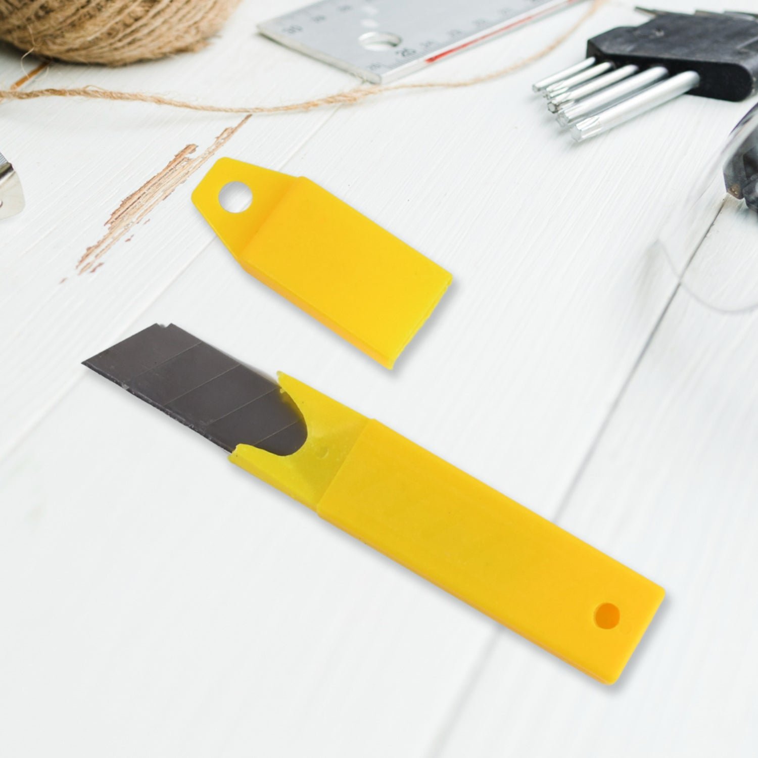 Heavy Duty Cutter Knife with 2 Screwdrivers - Safe & Durable Set
