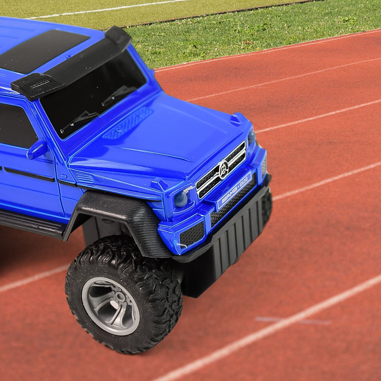 6-Wheel Drive Remote Control Off-Road Car – Rechargeable Fun for Kids