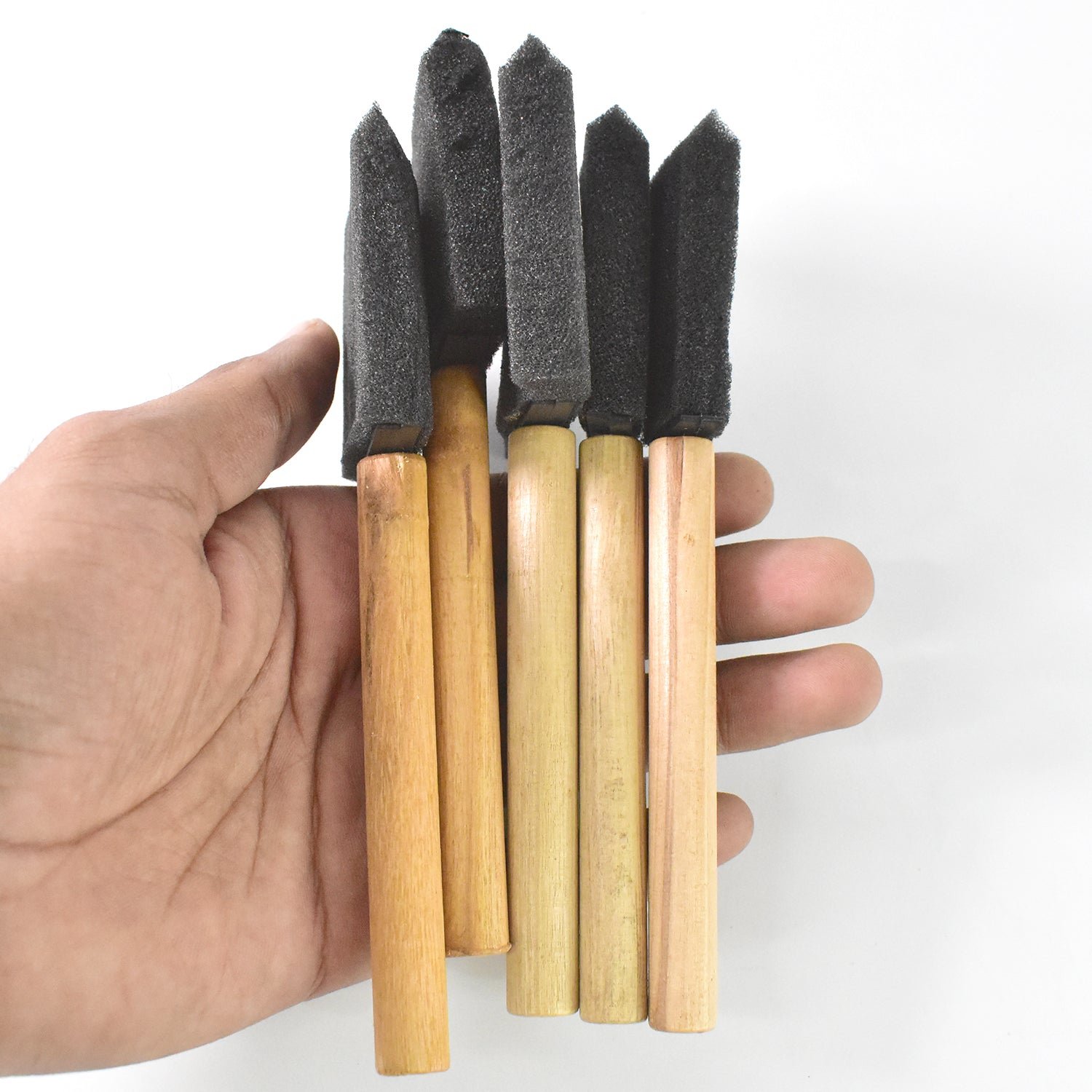 03_cfe32fe7-e24c-4aee-94a3-89968bc413f9 Sponge Paint Brushes – 5-Piece Set with Wooden Handles | PaintEdge