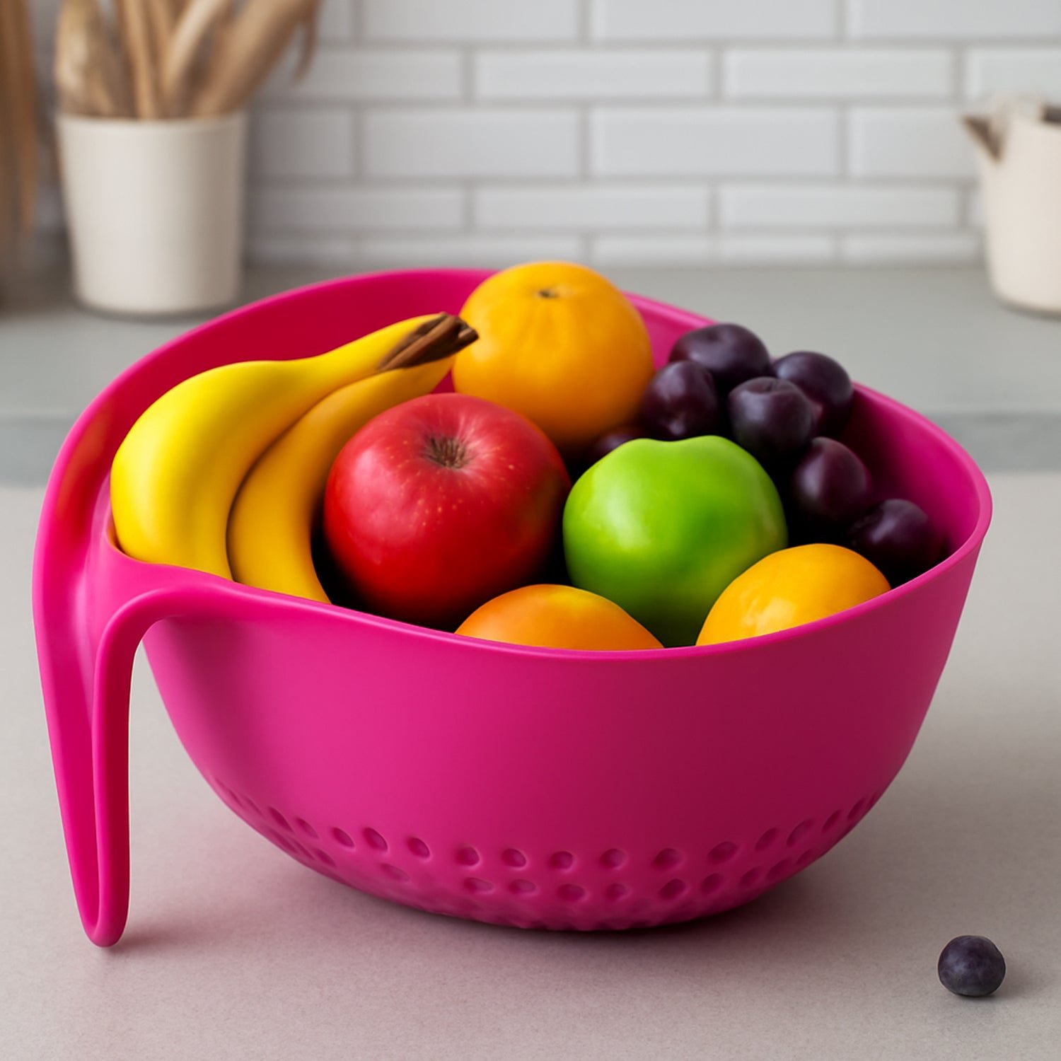 Triangular Kitchen Colander – Ergonomic Handle & Quick Drainage