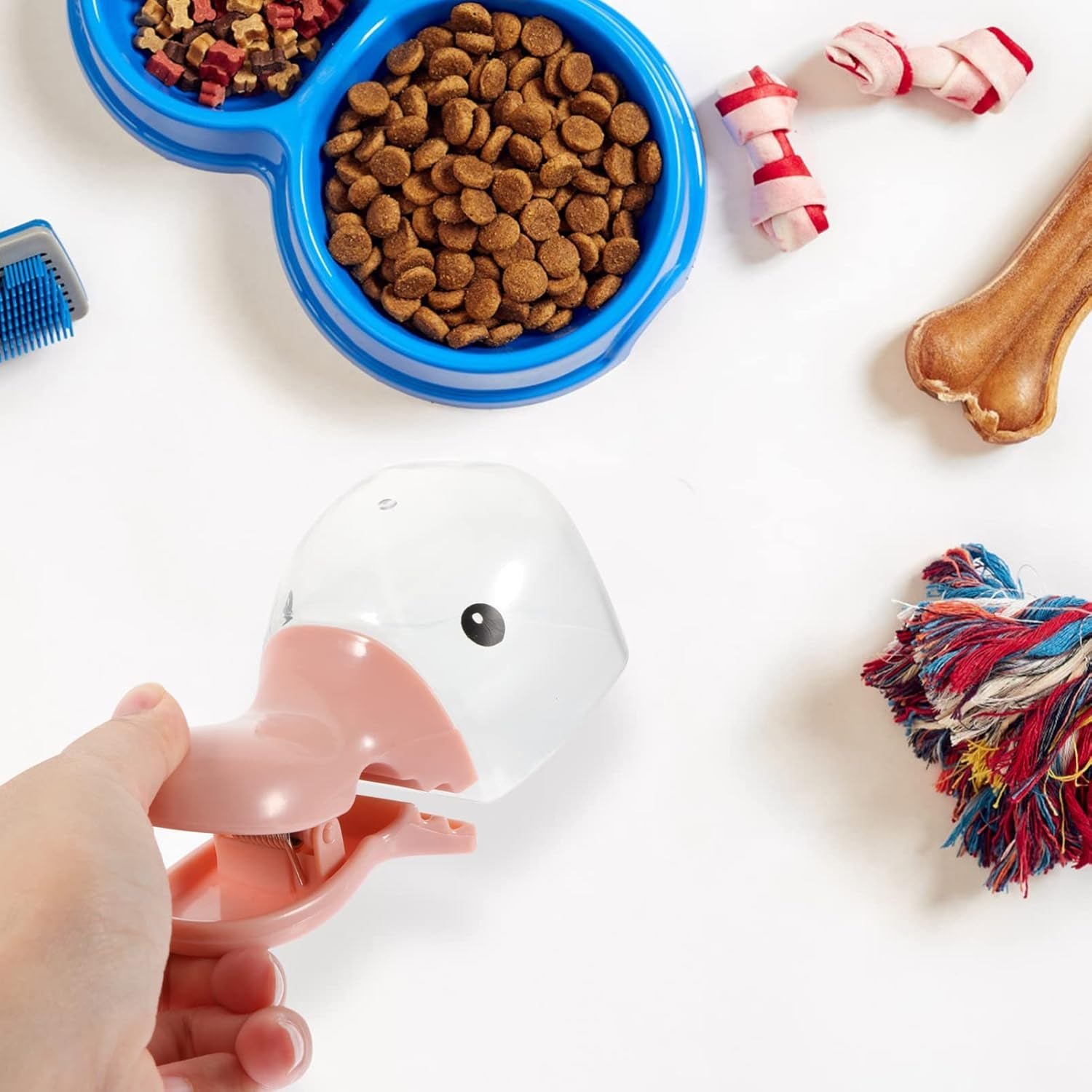 Pet Food Scoop with Bag Clip – Measure Portions & Seal Freshness