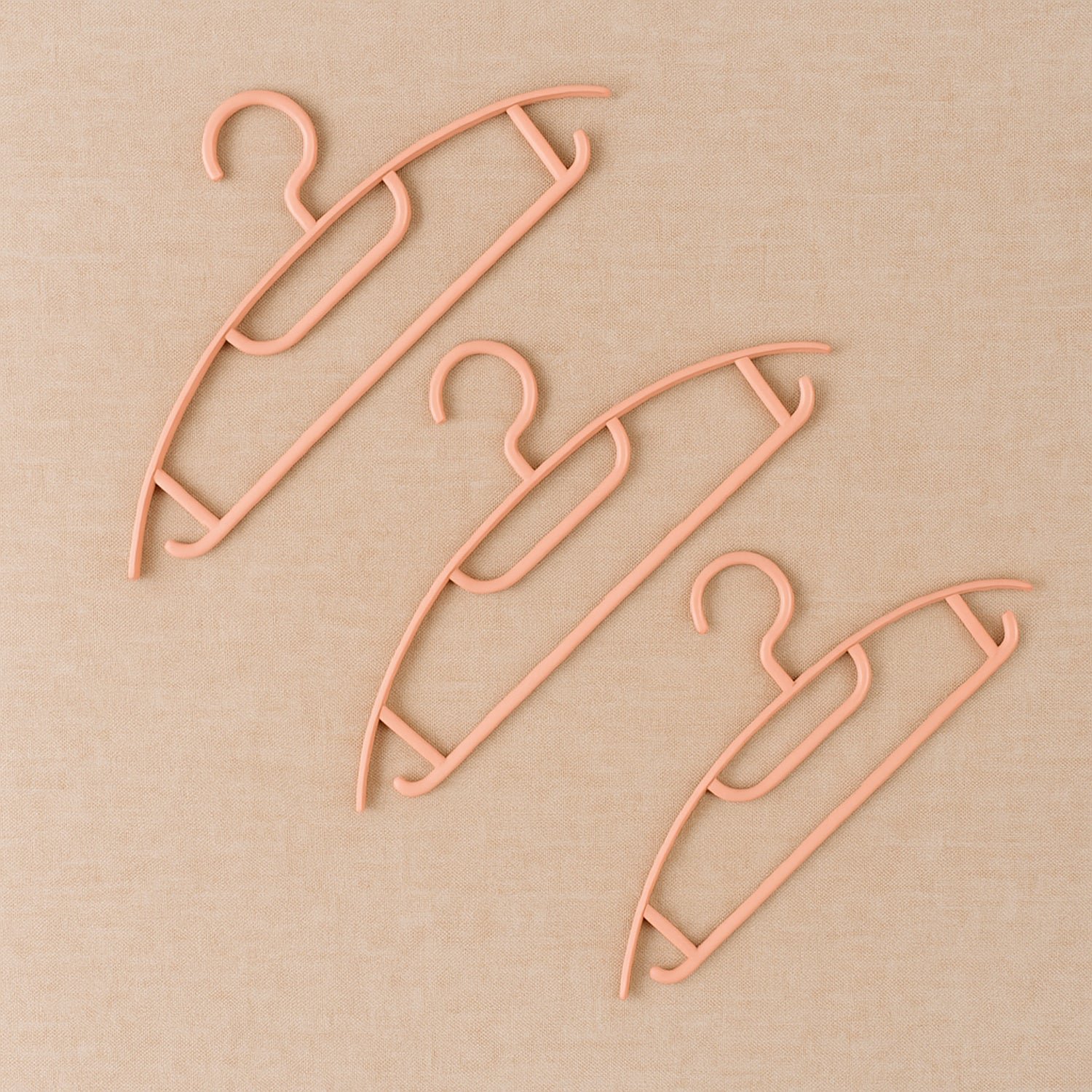Plastic Cloth Hangers – Set of 6 Durable Non-Slip Wardrobe Organizers