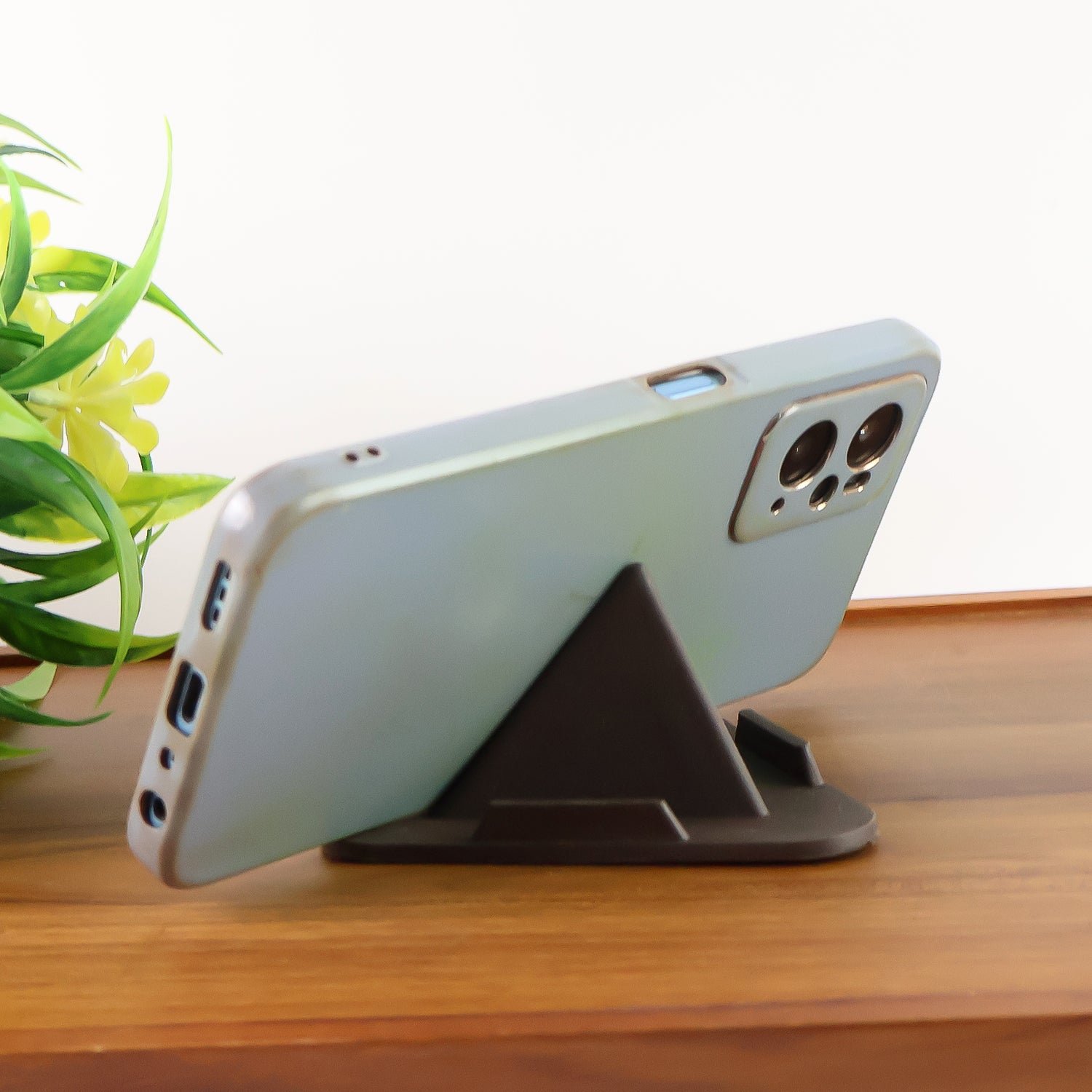 04_35476ff9-a07a-4b42-84ce-fb6e94c6d847 Pyramid Brown Mobile Stand – Adjustable 3-Angle Phone Holder