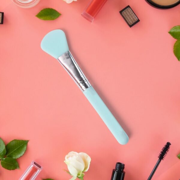 Face Mask Applicator Brush – Soft Silicone for Even Application