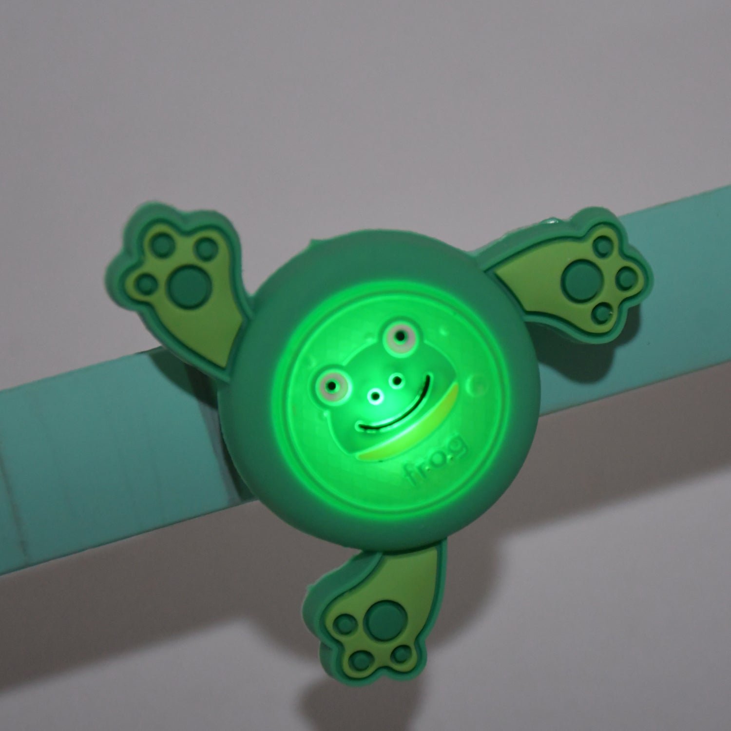 Kids LED Slap Bracelet – Spinning Light-Up Cartoon | Little Fashionistas