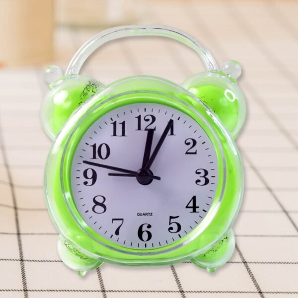 Quartz Analog Alarm Clock – Loud Alarm & Compact Design