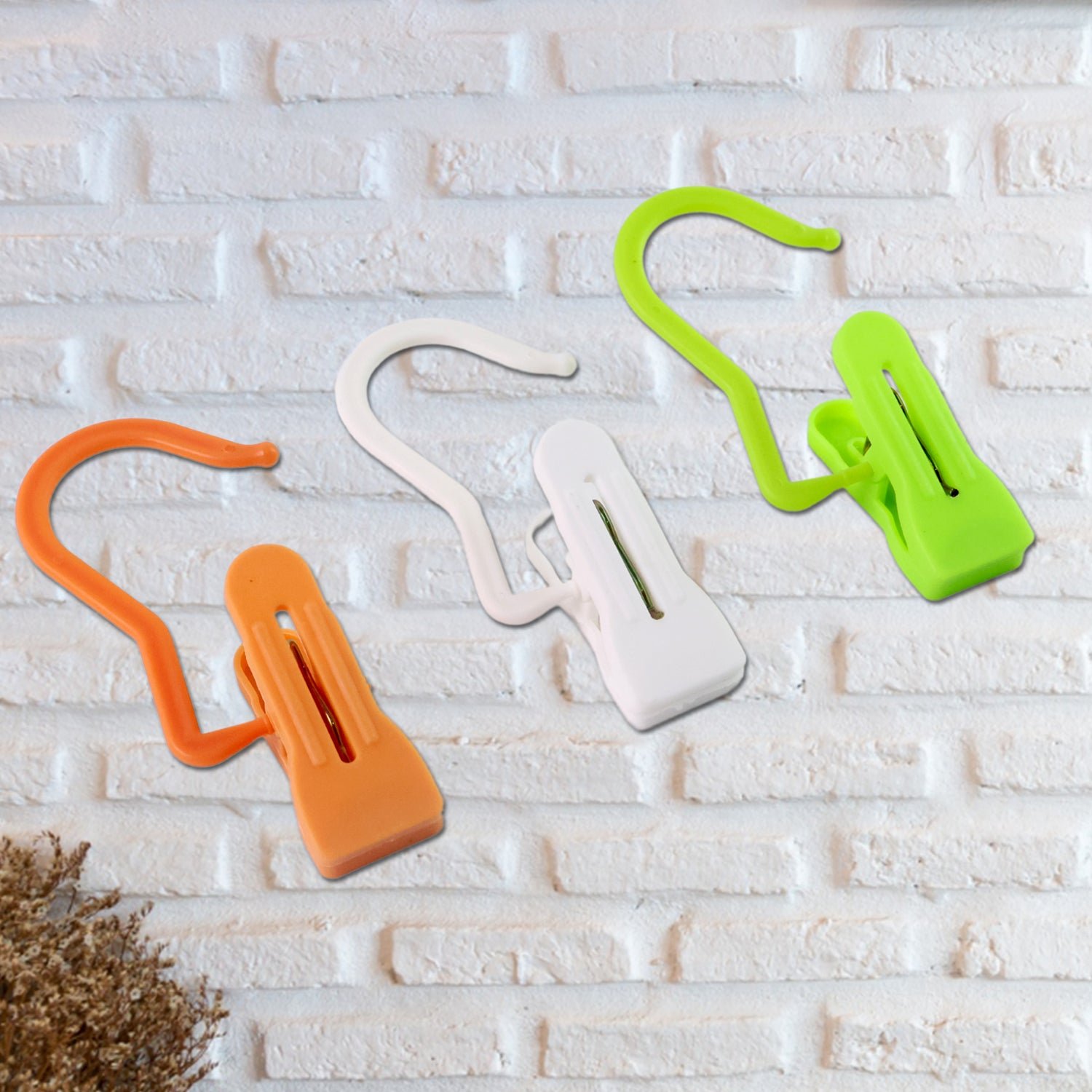 Hanging Hook Clip – Strong Grip & Rotatable, Multipurpose Use