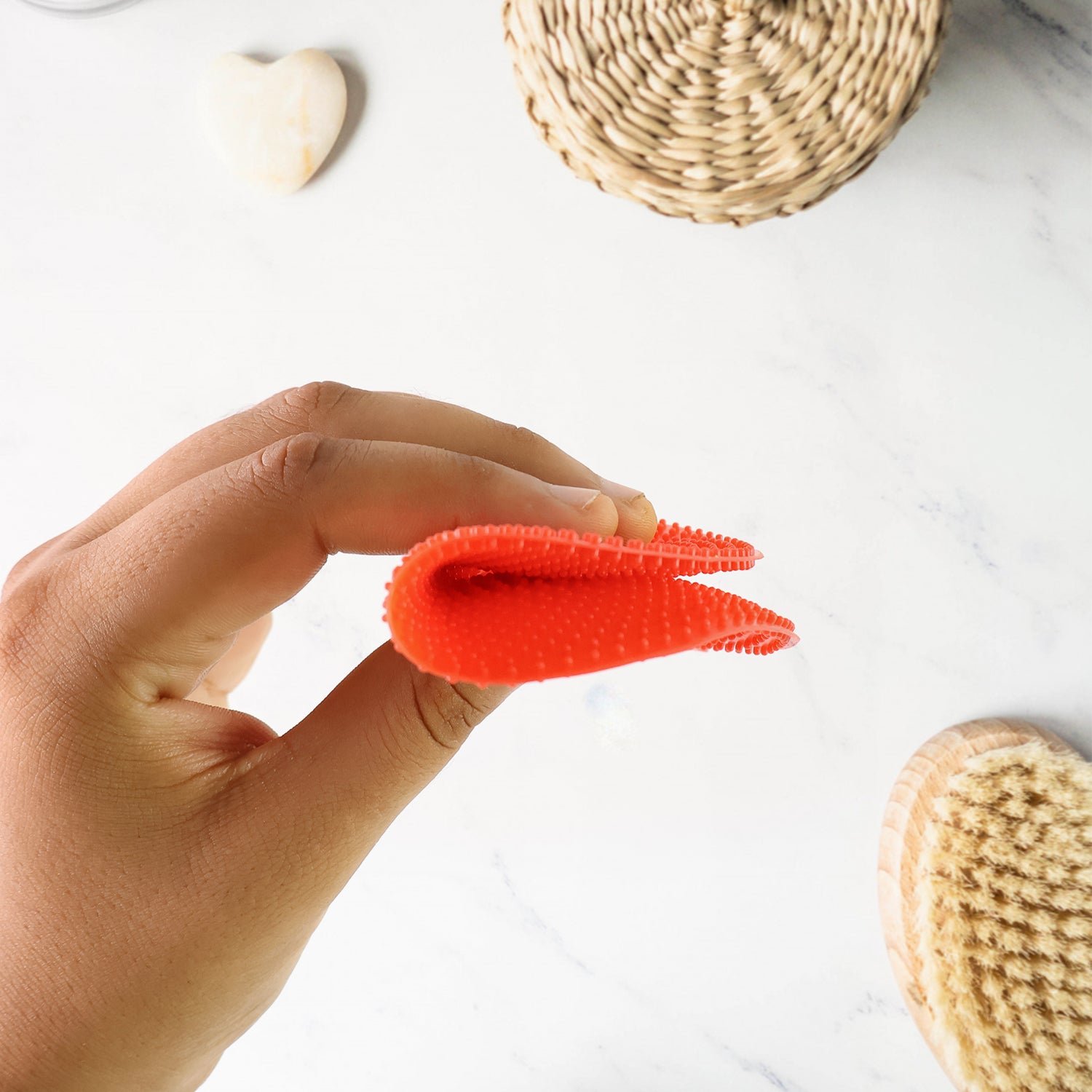 Silicone Dish Scrubber – Mildew-Free, Heat Resistant Sponge