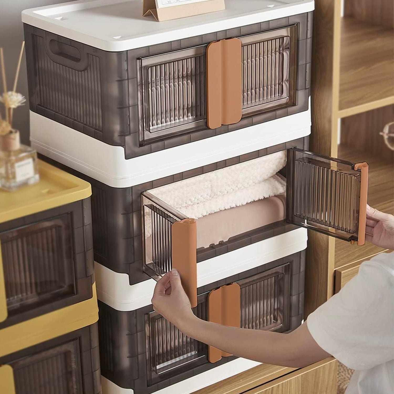 Plastic Folding Wardrobe Organizer – 3-Layer Storage with Wheels
