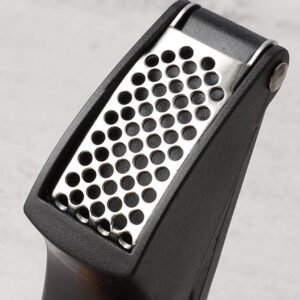 Garlic Press – Effortless Manual Garlic Crushing Tool