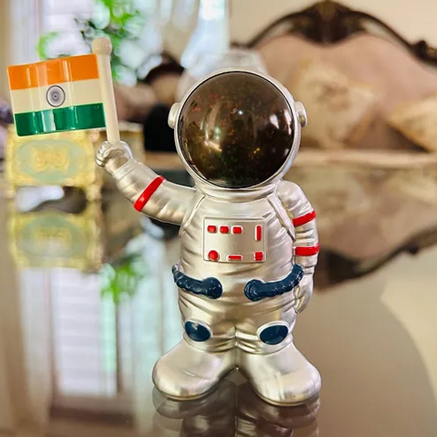 Solar Power Astronaut Ornament – Indian Flag Car Dashboard Décor