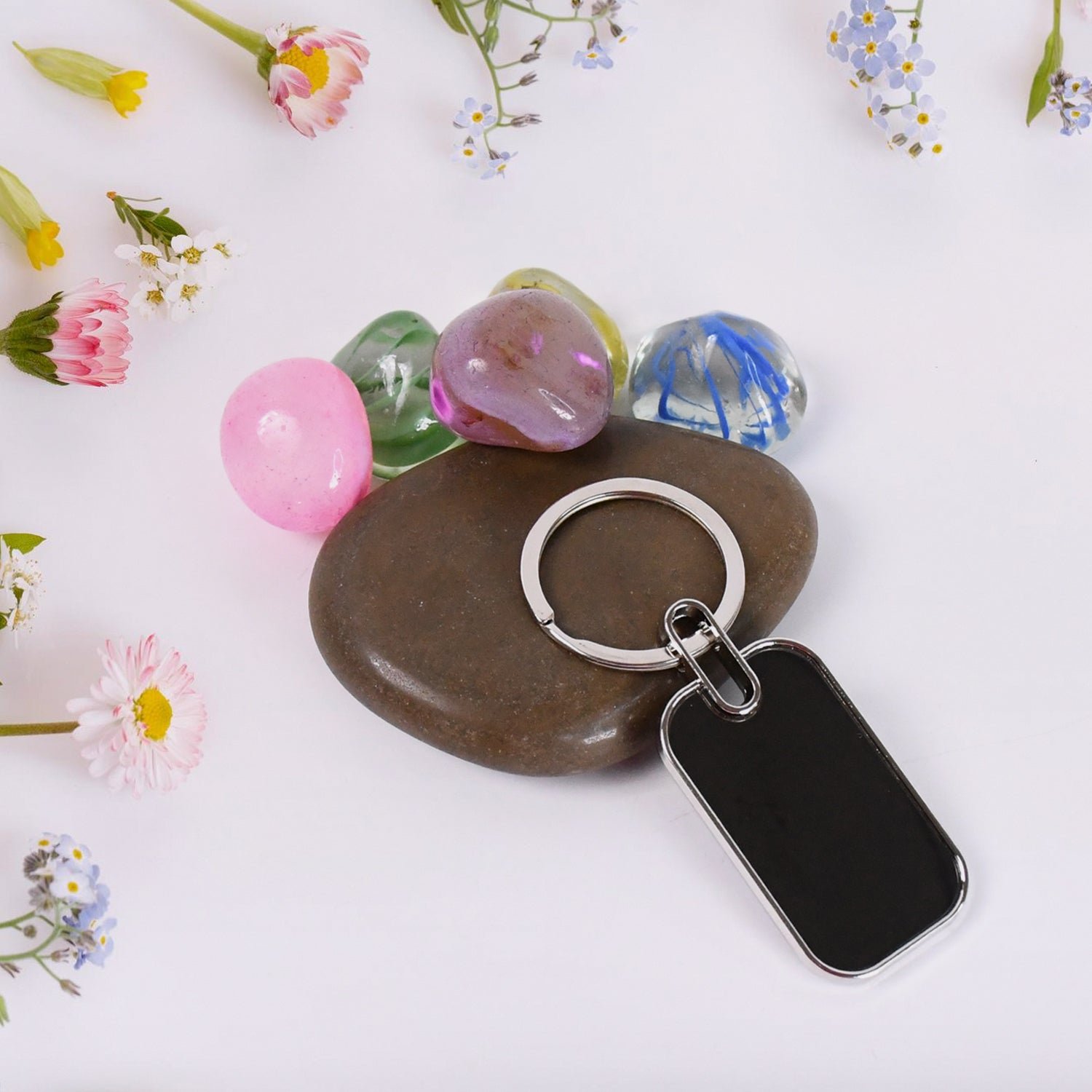Metal Keyring – Durable Oval Keychain & Handbag Charm | ManVogue