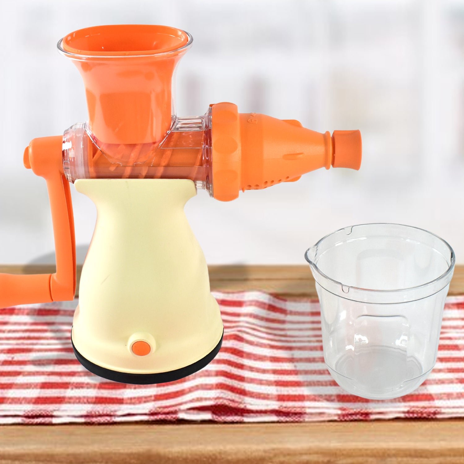 05_671b4d04-18fd-4ffe-a611-978be4f61d6a Manual Carrot Juicer โ Heavy-Duty Vacuum Base for Easy Fresh Juice