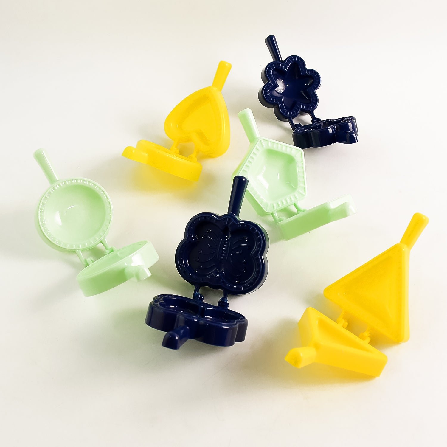 Plastic Snack Mould – Assorted Shapes for Creative Baking