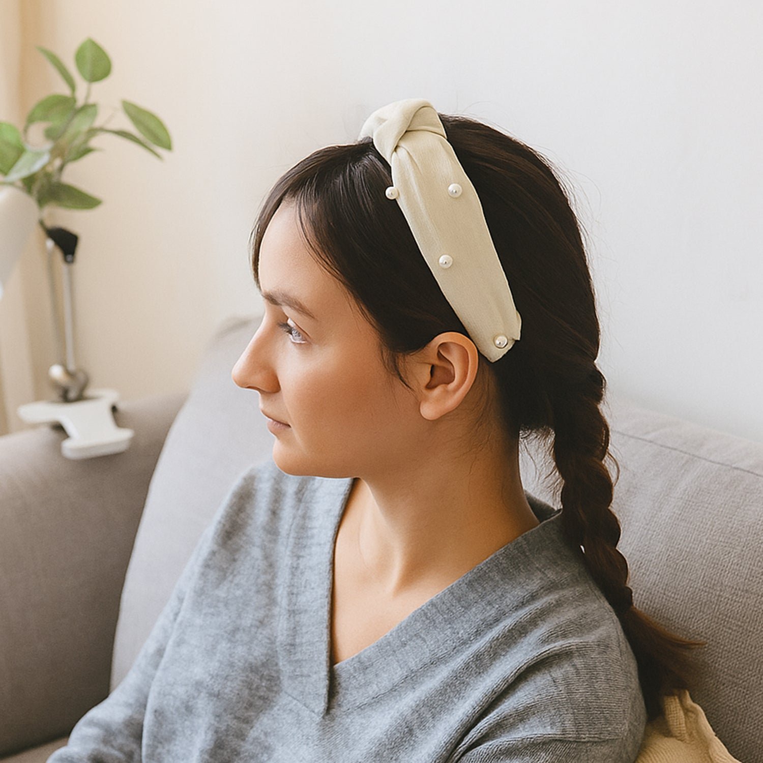 Ribbed Knot Hairband for Women – Soft, Stylish Comfort