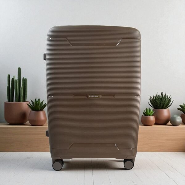 Hard-Shell Trolley Luggage Set – Durable 3-Piece Spinner Bags
