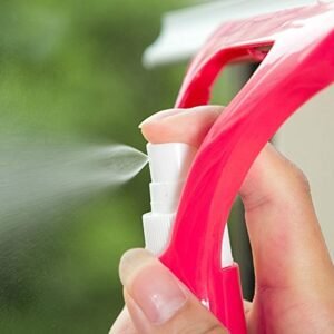 Window Cleaning Spray Brush – Streak-Free Glass & Car | Velvet Wipe