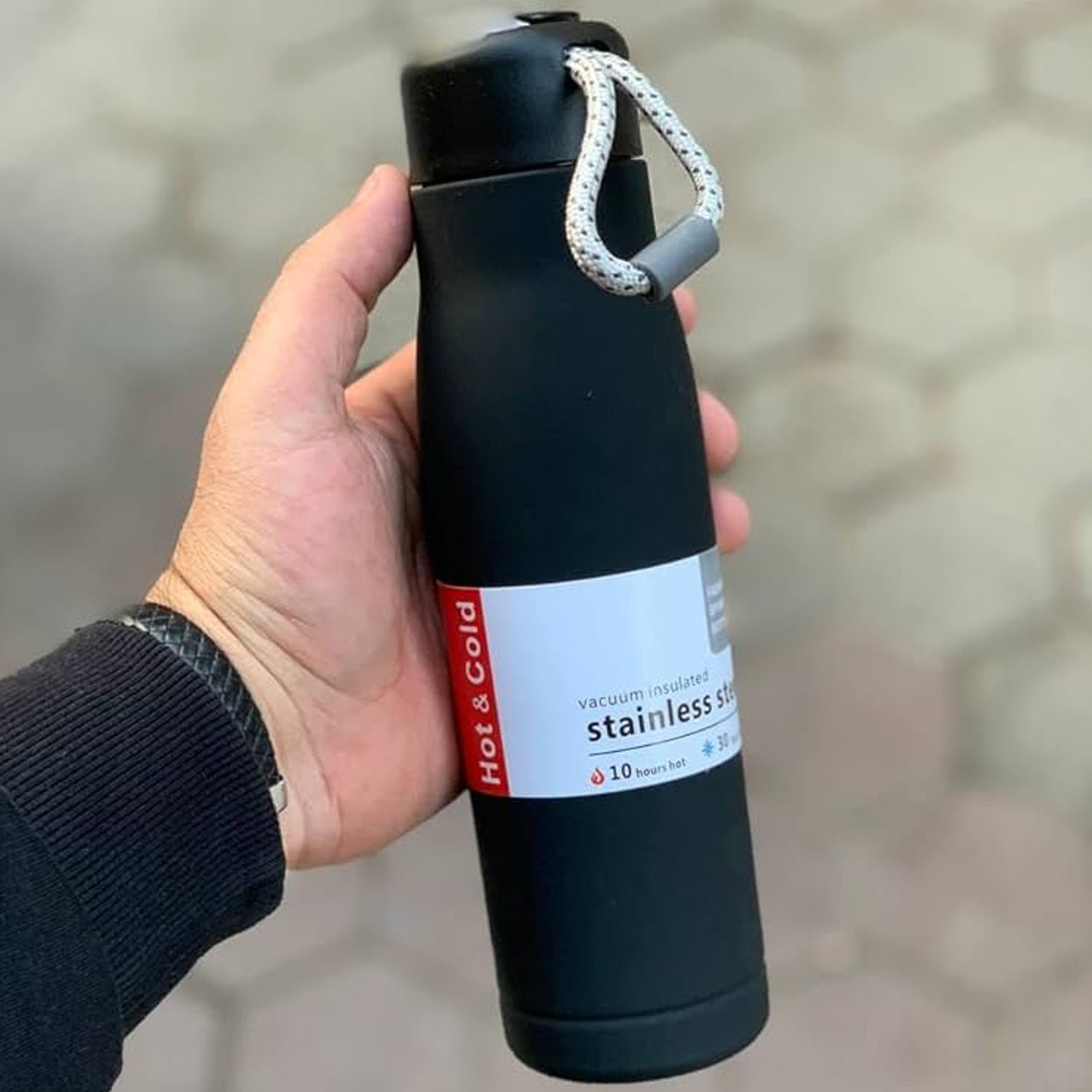 Vacuum Insulated Water Bottle – Keeps Drinks Hot & Cold 550ML