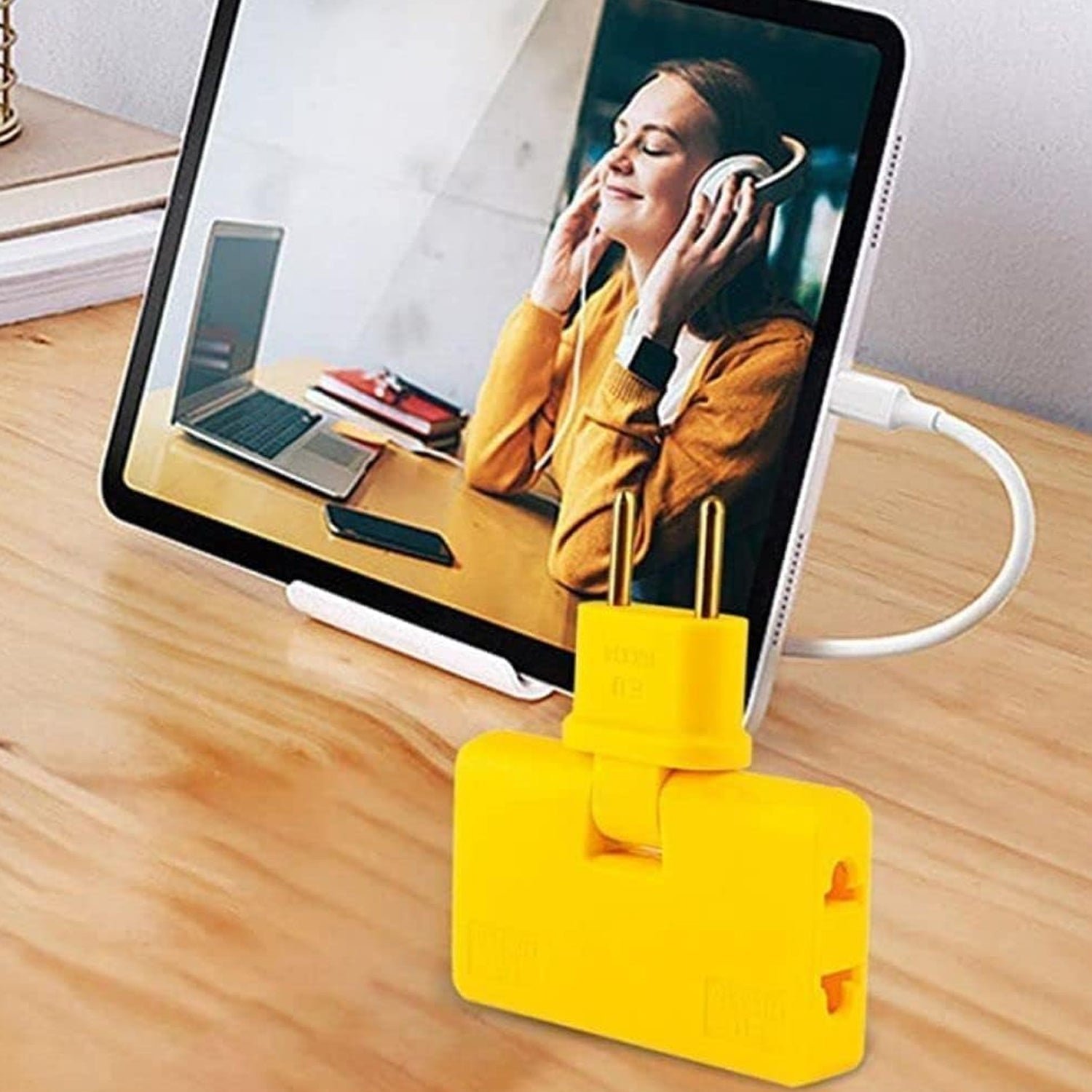 Foldable Wall Plug Adapter – 3-in-1 Compact Travel Socket | Tetherix