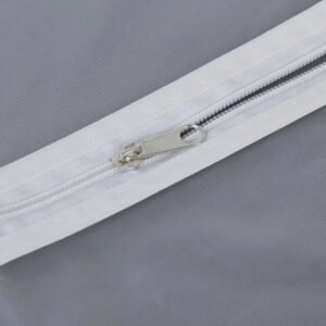 Foldable Suit Cover – Space-Saving Non-Woven Clothes Protection