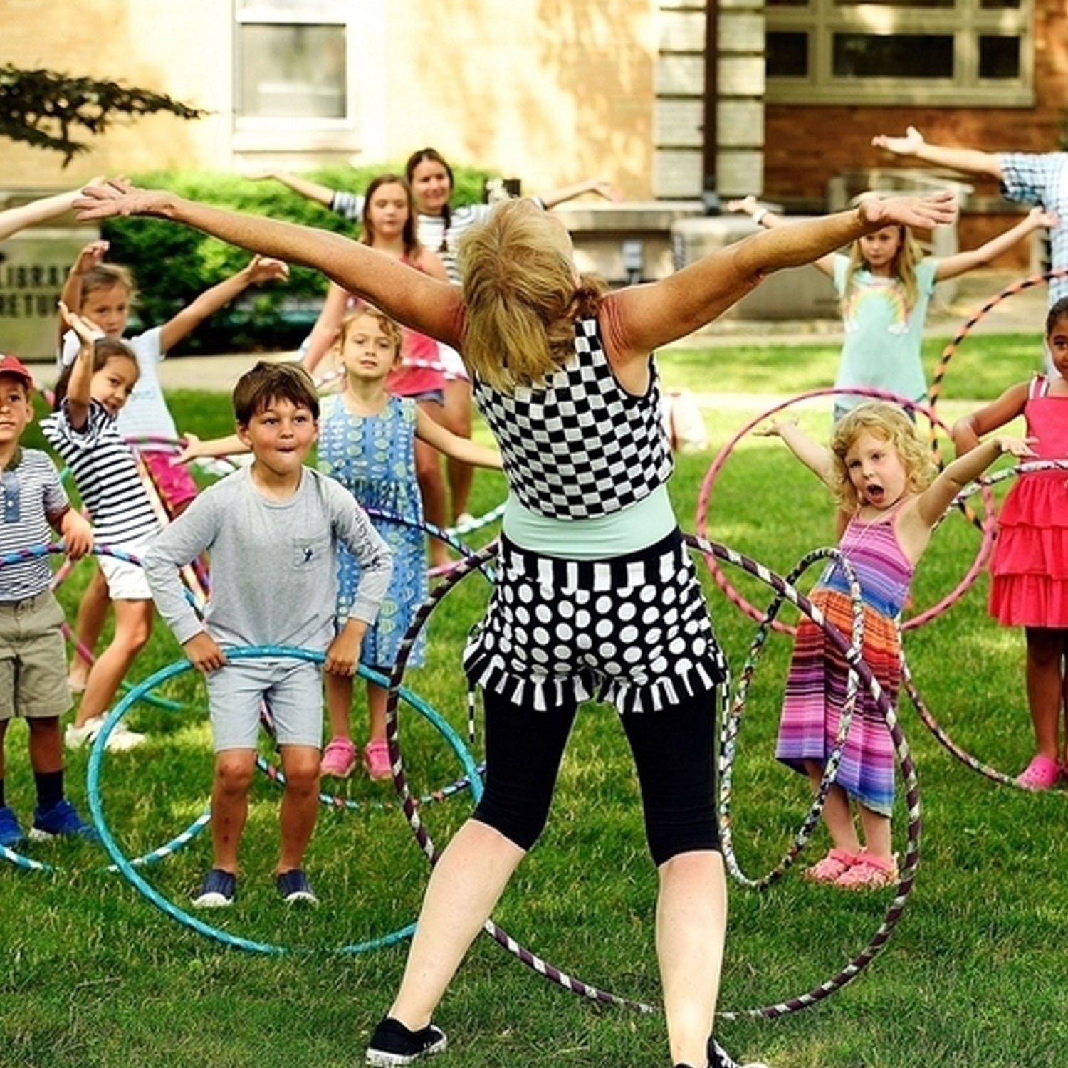 Hula Hoop Exercise Ring – Interlocking, Adjustable Fitness | FitFuzion