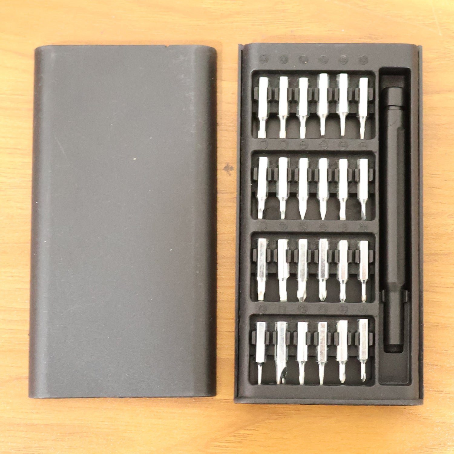 Precision Screwdriver Kit 24-in-1 – Ergonomic Large Handle