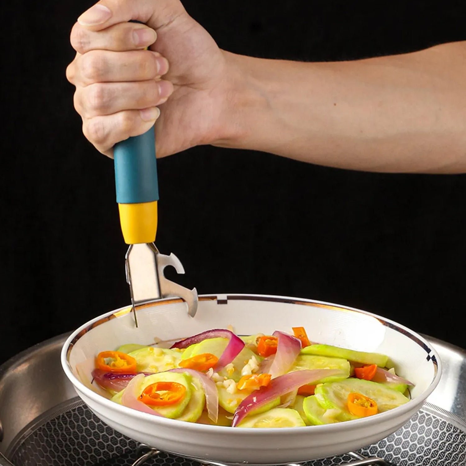 Hot Pot Gripper – Stainless Steel Pan Lifter with Ergonomic Handle