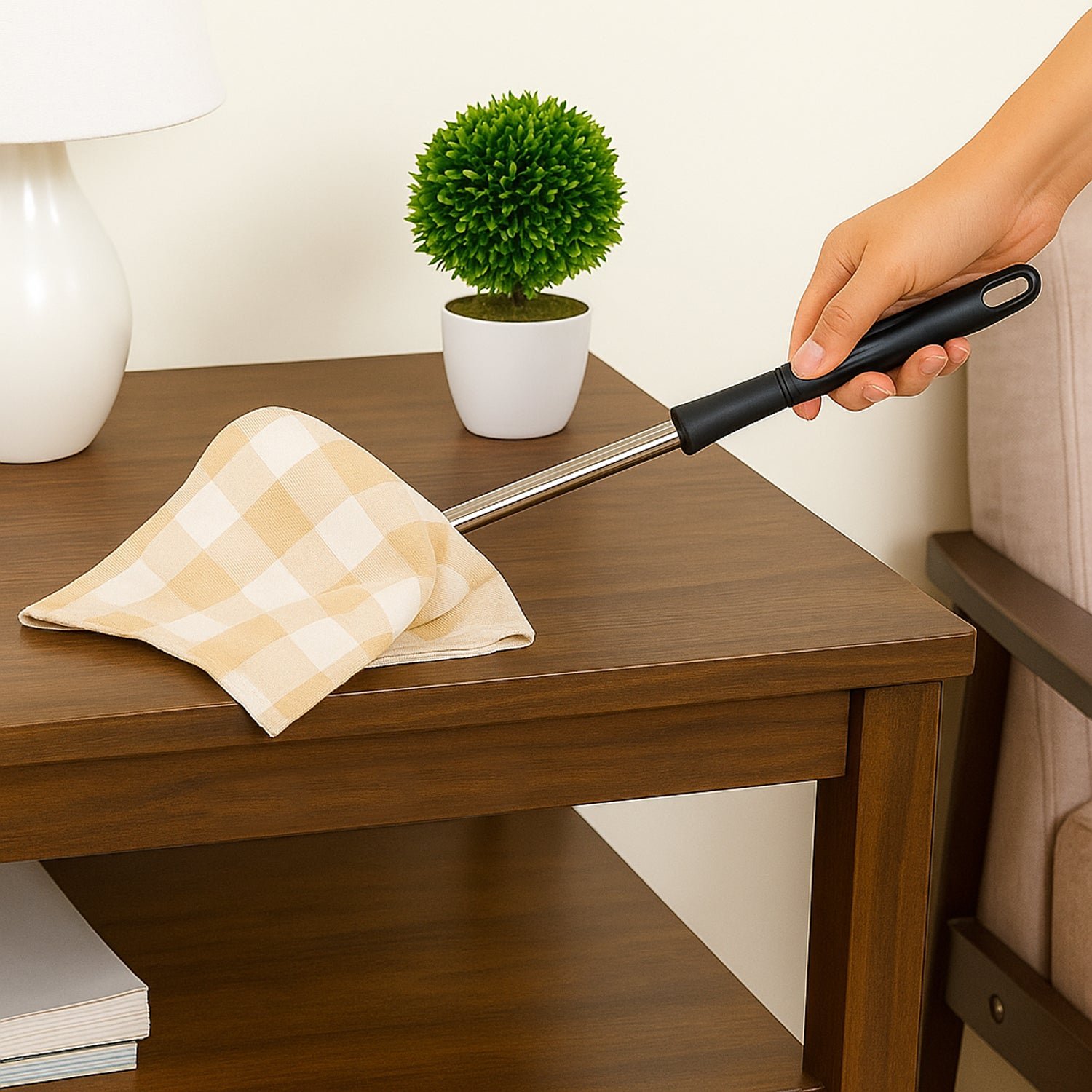 06_duster Dusting Cloth with Handle – Soft Cotton, Durable Cleaning Tool