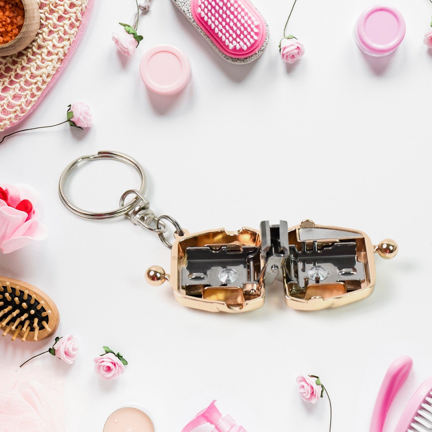 Nail Clipper Keychain – Compact 3D Floating Frame | AuriGlam